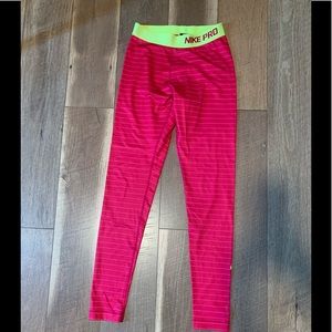 Like New Sz S Nike Pro Leggings